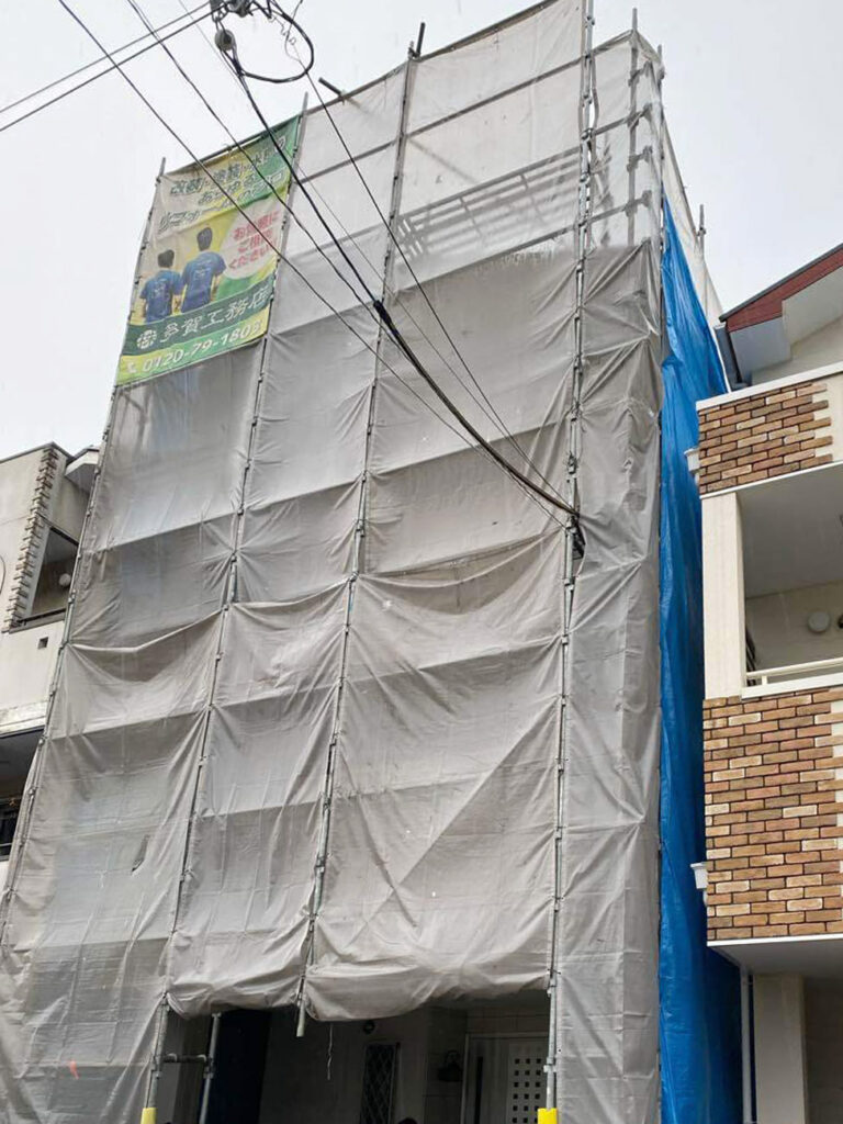 西淀川区外壁塗装施行中