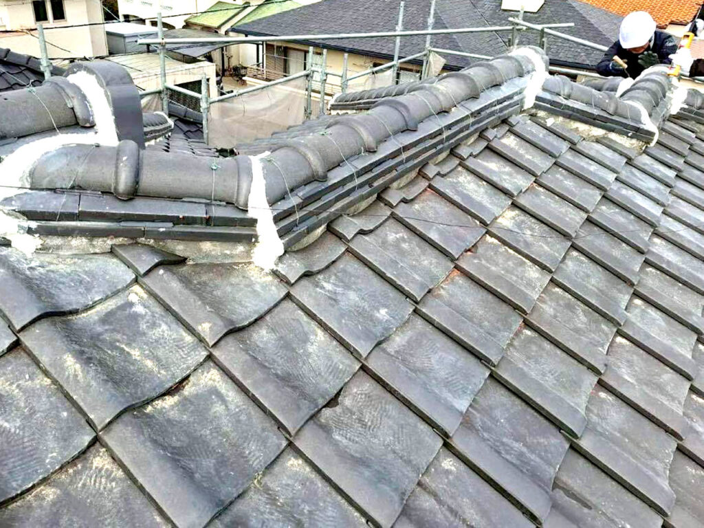 豊中市　瓦屋根リフォーム　施行中